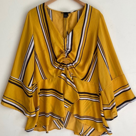 Ashley Stewart Flutter sleeve Cinched Flutter Split Front Top, Size 18/20 - Picture 8 of 13